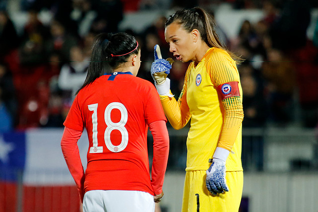 Tiane Endler y Camila Sáez fueron nominadas al 