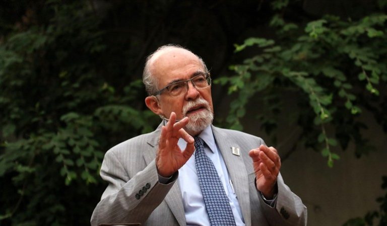 Por fomentar la ciencia: José Maza recibe el premio a 