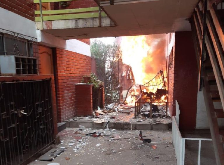 Aeronave cayó entre departamentos en El Bosque: El piloto salió eyectado antes del impacto