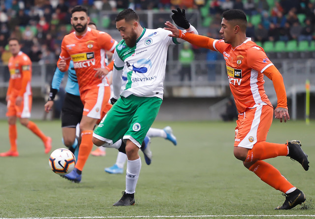 Con polémico penal incluido: Puerto Montt y Cobreloa empataron en el sur