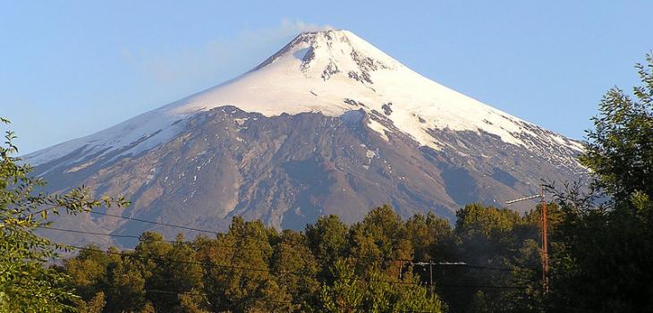 Declaran alerta Naranja por el volcán Villarrica debido al aumento de actividad sísmica
