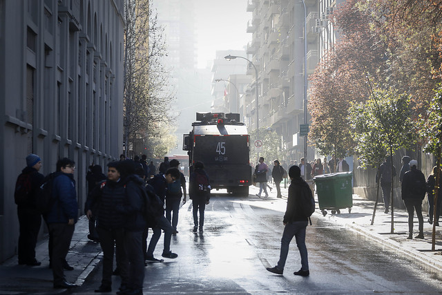 Estudiante del Instituto Nacional quedó herido tras ser atropellado por bus del Transantiago