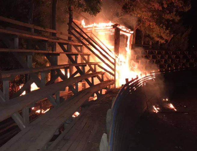 Incendio afectó medialuna en Paredones y Confederación del Rodeo Chileno rechazó este 
