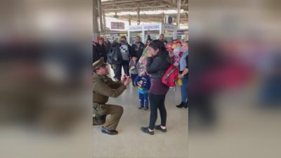 Condenan por tortura a carabinero que se volvió viral tras pedir matrimonio en terminal de buses