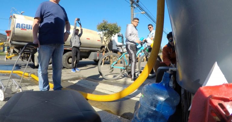 Habitantes de Puerto Octay llevan cuatro días sin agua potable