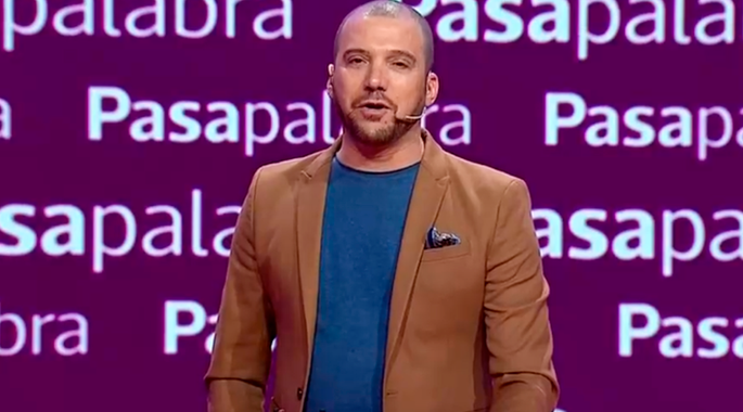 Julián Elfenbein sorprendió y revolucionó las redes sociales con curiosa broma a Arturo Longton