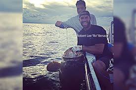 Arrastró y le disparó a un tiburón y ahora pasará 10 días en la cárcel