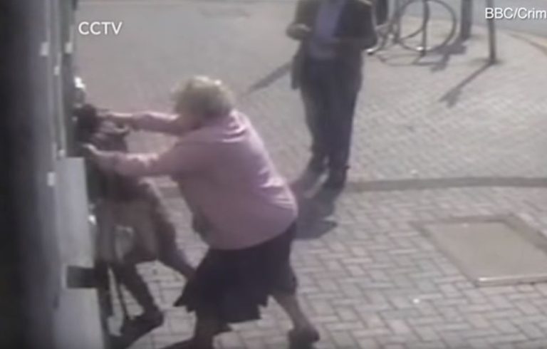 Abuela de 81 años se vuelve viral tras enfrentar a ladrona y evitar el robo de su dinero