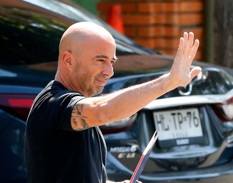 La millonaria demanda de Sampaoli a la ANFP: Exige $3.300 millones por daños morales