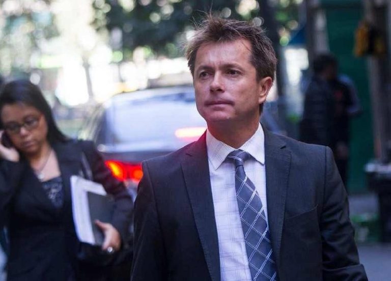 Aseguran que subsecretario Salaberry pasó tres luces rojas, insultó a un fiscalizador municipal y quiso anular parte