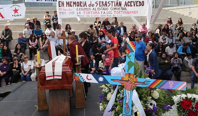 Así despidieron al sacerdote jesuita José Aldunate en el Museo de la Memoria