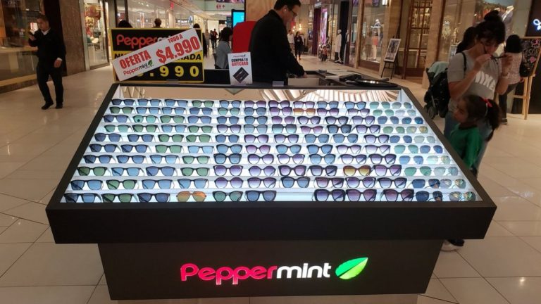 Cierra la tienda de lentes de sol Peppermint dejando a ex empleados con sueldos y cotizaciones impagas