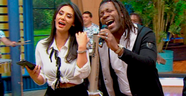 Los Haitianos del Sur sorprendieron e hicieron bailar al panel de Viva la Pipol