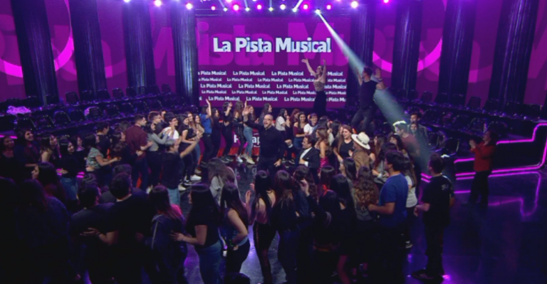 ¿Año nuevo? El estudio de Pasapalabra se transformó en una fiesta