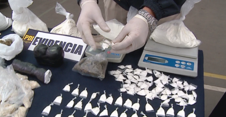 Realizan operativo para desbaratar banda que ocultaba droga para vender en fondas