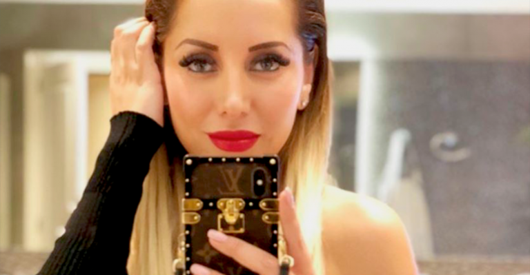 Ex esposa de Arturo Vidal tapó tatuaje que se había hecho por amor