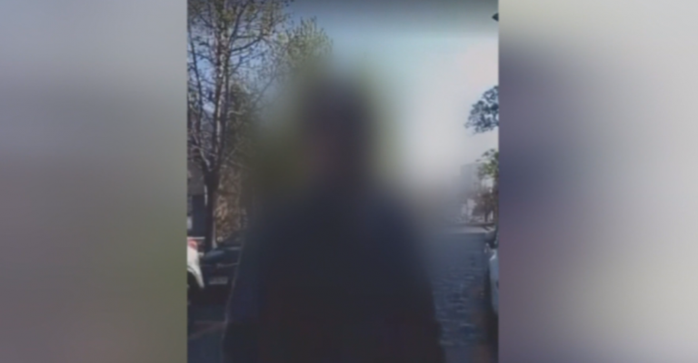 Funan a chileno por maltratar a extranjero a quien trató de: 