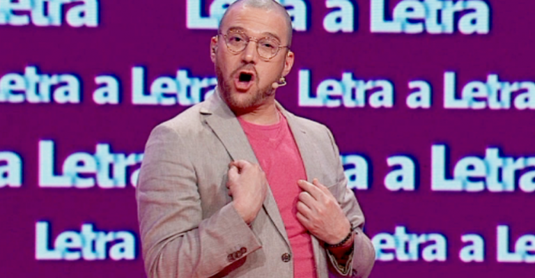 ¿Se parecen? Julián Elfenbein fue comparado con personaje de conocida serie de TV