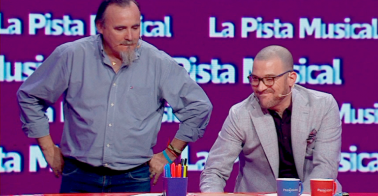 Paul Vásquez y Julián Elfenbein hicieron reír con improvisada intervención musical