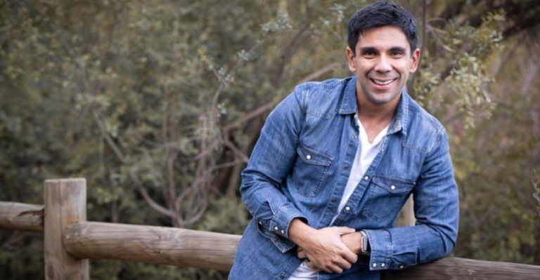 Juan Pablo Queraltó compartió un emotivo momento junto a su esposa Fran Sfeir e hijo