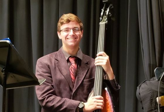 Adolescente se suicidó luego de que le hicieran bullying por declararse a un compañero y ser bisexual