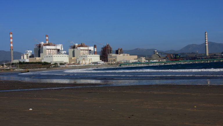 Ejecutivos de ENAP serán formalizados por delitos medioambientales en Quintero y Puchuncaví