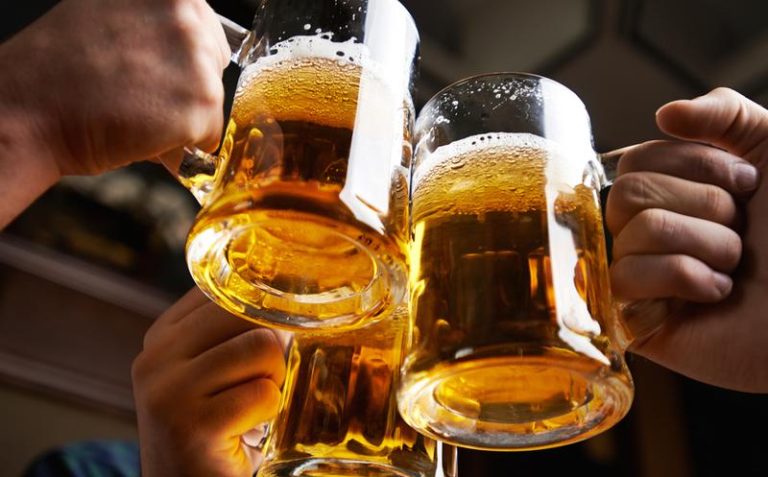 ¡Cerveza gratis! Cadena de comida celebrará el Día del Schop regalando más de 5.000 en sus locales