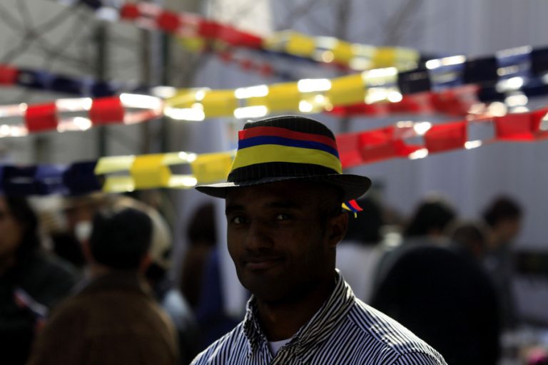 Consulado de Colombia organiza operativos gratuitos de salud para sus compatriotas en Chile