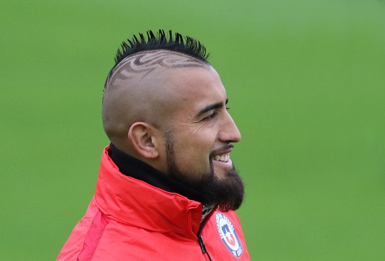 Vidal reveló en qué jugador se basó para hacerse la icónica cresta y darle miedo a sus rivales