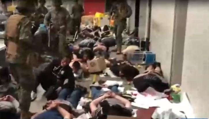 Militares detuvieron a decenas de personas que saqueaban supermercado en Rodelillo