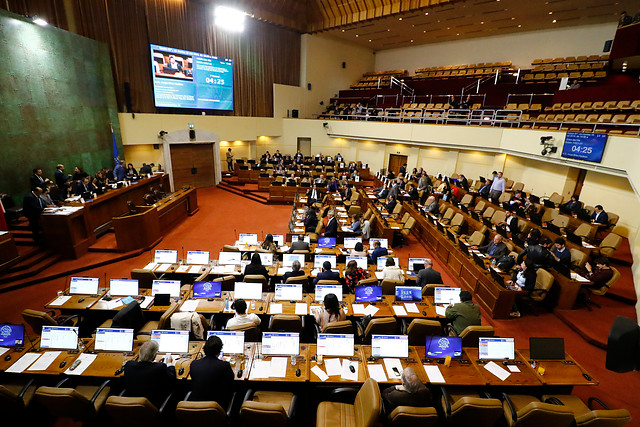 Gobierno recomienda a bancada de diputados oficialistas rechazar proyecto de 40 horas