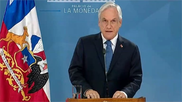 Sueldo mínimo de $350 mil y mayor impuesto a altas rentas: Las propuestas de Piñera para salir de la crisis
