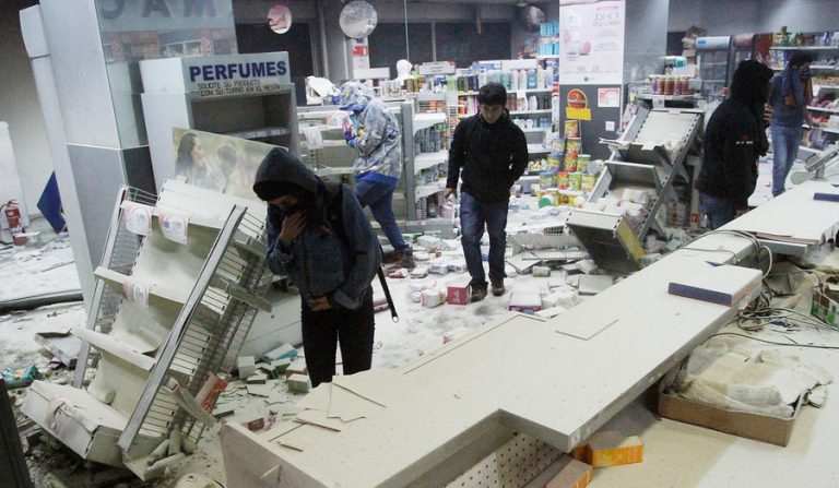 Carabineros investiga que saqueos masivos estarían vinculados a grupos de narcotraficantes