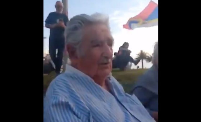 “Están haciendo un sacrificio enorme”: El mensaje que Pepe Mujica le dedicó al pueblo chileno