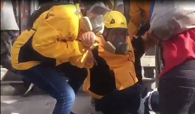 Funcionario del INDH fue herido por 7 perdigones en plena Alameda