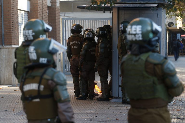 Carabineros bajó su sitio web tras hackeo: Hubo filtración de datos y detección de código malicioso