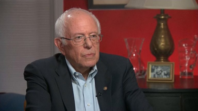 Bernie Sanders insta a Piñera a entregar 