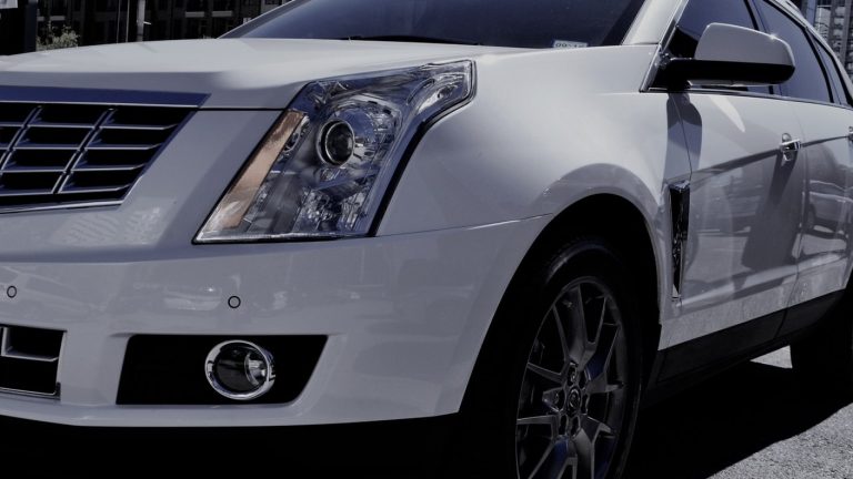 Niña murió tras estar 5 horas encerrada en un auto con la calefacción prendida: Su mamá estaba bebiendo