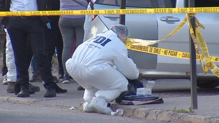 Mujer muere tras recibir disparo a quemarropa en Pedro Aguirre Cerda