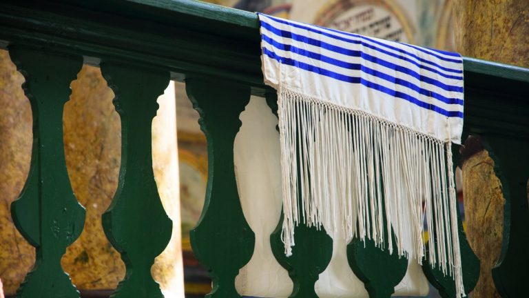 Alemania: Al menos dos muertos en tiroteo cerca de una sinagoga en el día más sagrado para los judíos