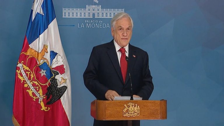 Gobierno decreta estado de emergencia en la Región Metropolitana tras protestas por alza del pasaje de Metro