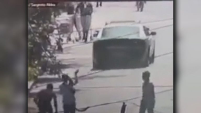 Patrulla de Carabineros atropelló a transeúnte en medio de saqueo en Lampa