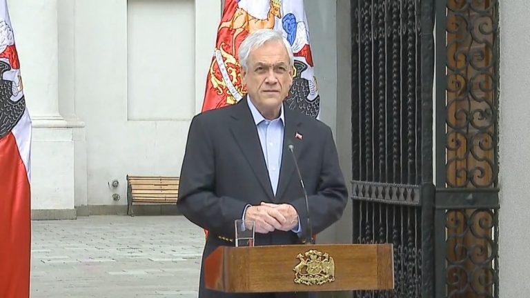 Piñera firmó decreto para levantar el estado de emergencia en todo el país