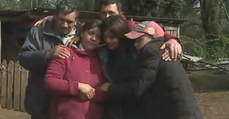 Familia de menor desaparecida se enteró en vivo que Carabineros encontró con vida a la niña