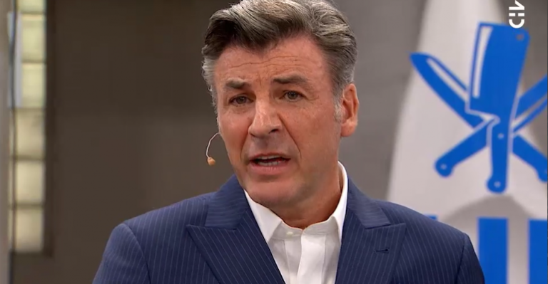 ¡Dime la verdad! Yann Yvin perdió la paciencia con un integrante de su equipo