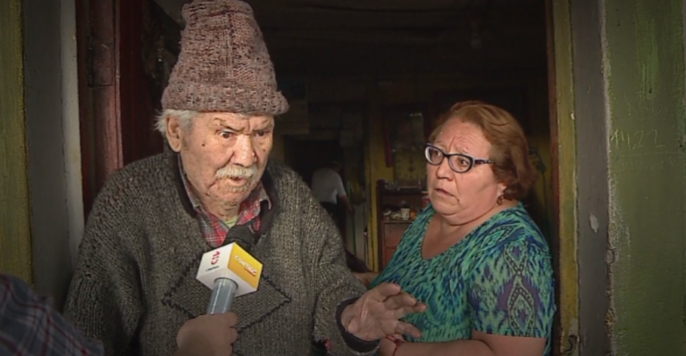 Vecinas piden ayuda por mal de Diógenes que sufren adultos mayores