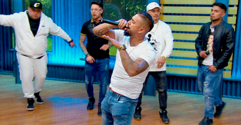 Hermano de Arturo Vidal lanzó su carrera musical y cantó en Viva la Pipol