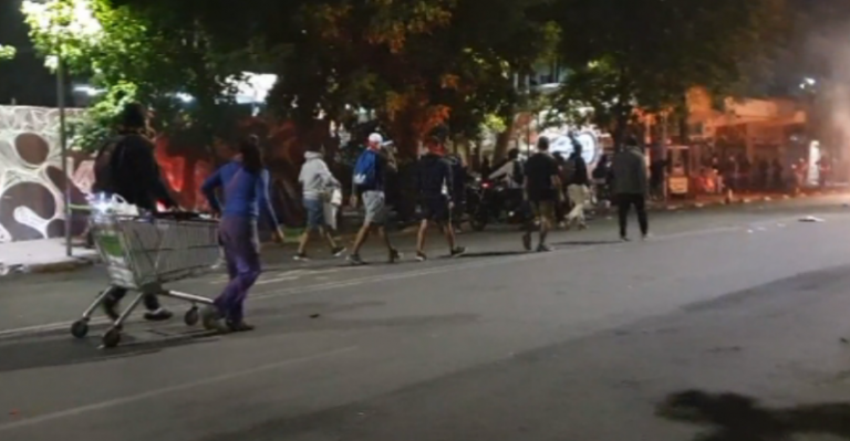 Supermercado de avenida Portugal fue saqueado por segunda vez durante manifestaciones