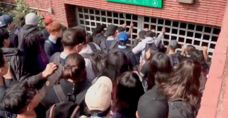 Polémica por evasiones masivas en Metro de Santiago