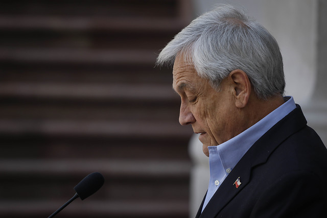 Encuesta Cadem: Aprobación de Piñera baja a 13% y 87% está a favor de cambiar Constitución